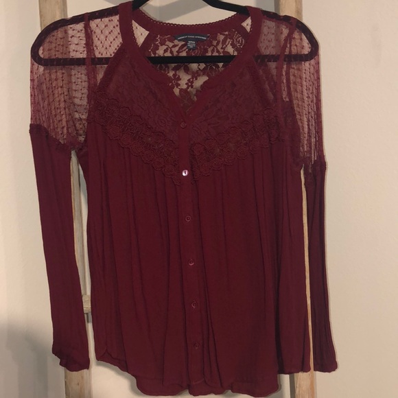 American Eagle Top - Picture 1 of 2